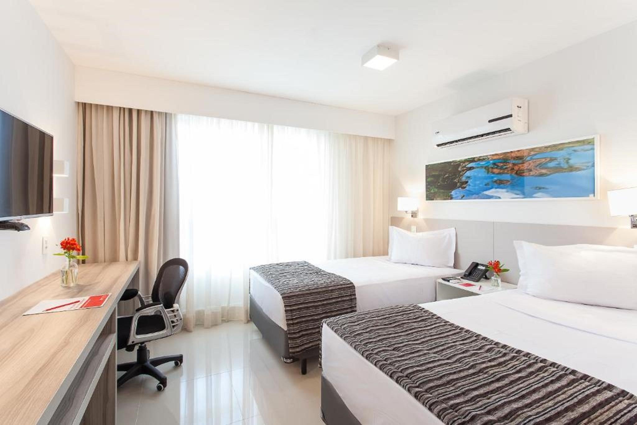 Ramada Hotel & Suites Campos Pelinca Campos dos Goytacazes Bagian luar foto