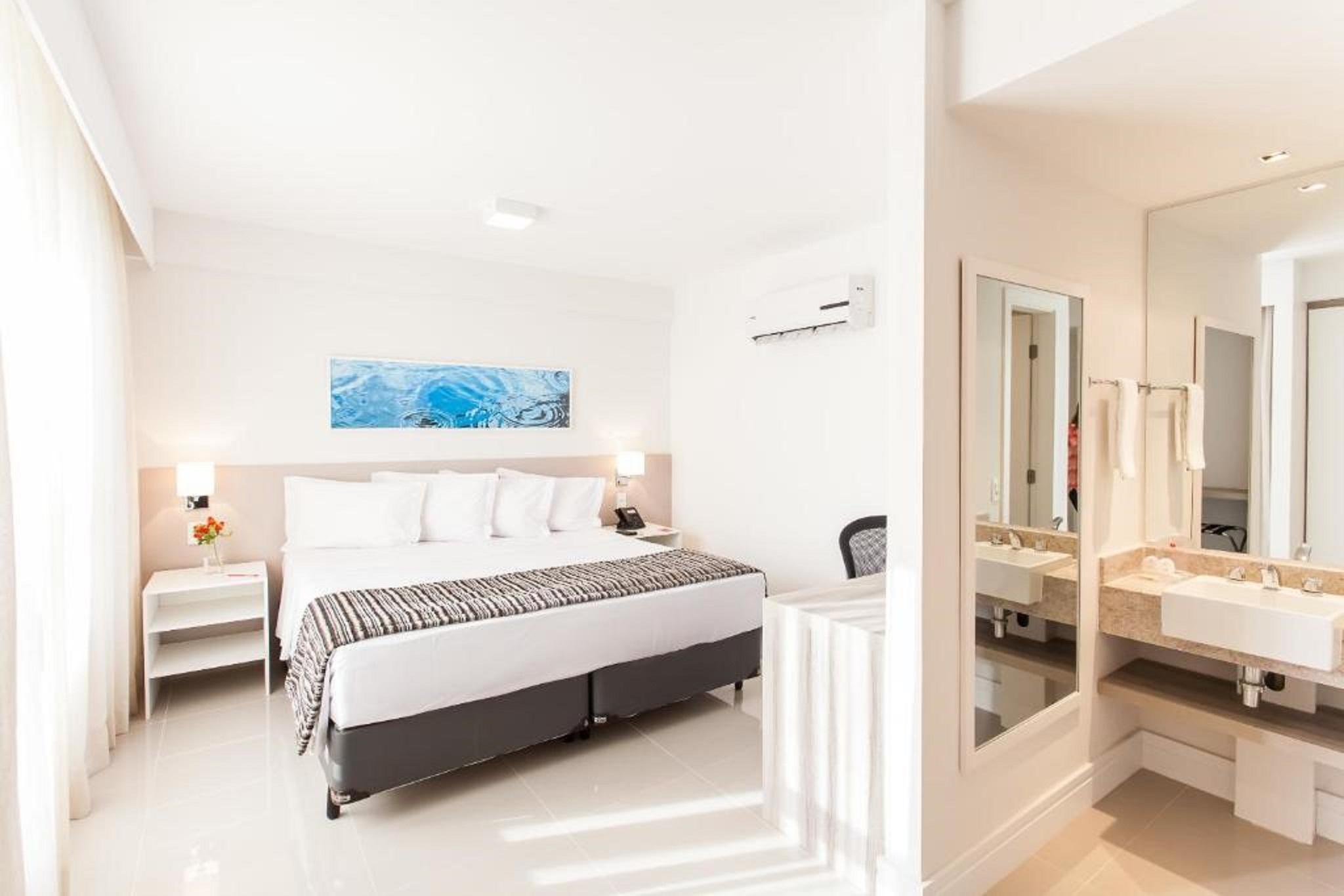 Ramada Hotel & Suites Campos Pelinca Campos dos Goytacazes Bagian luar foto
