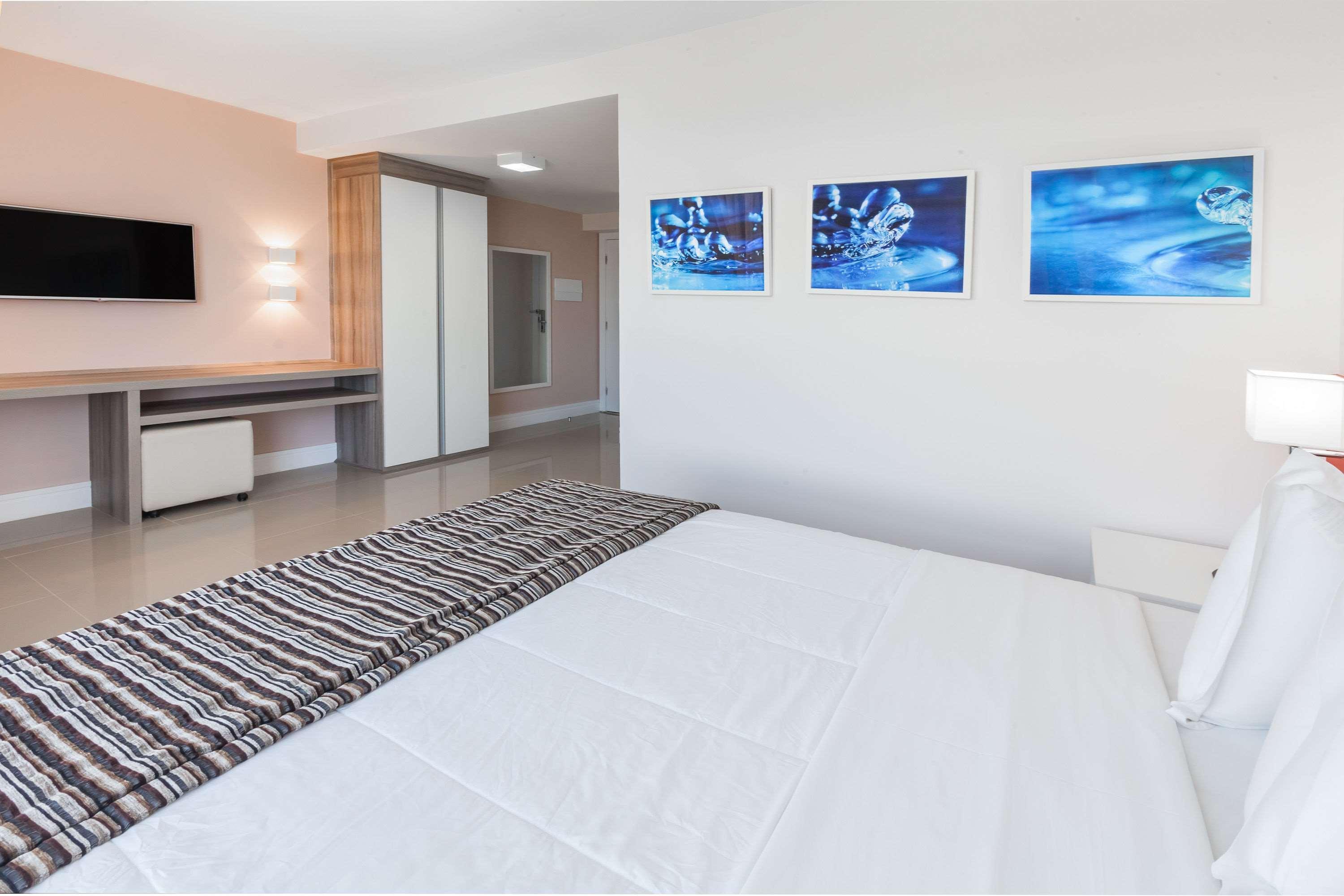Ramada Hotel & Suites Campos Pelinca Campos dos Goytacazes Bagian luar foto
