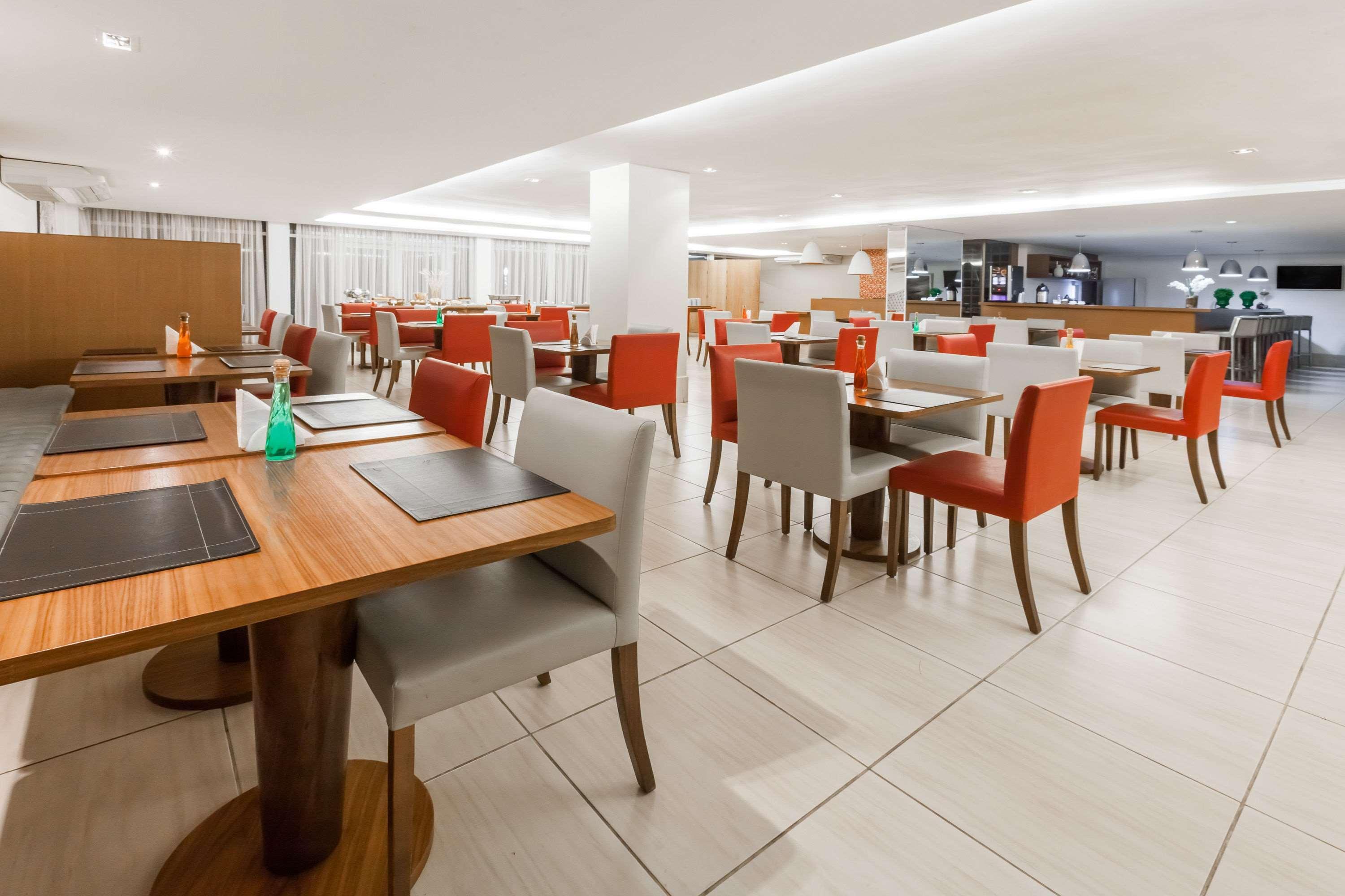 Ramada Hotel & Suites Campos Pelinca Campos dos Goytacazes Bagian luar foto