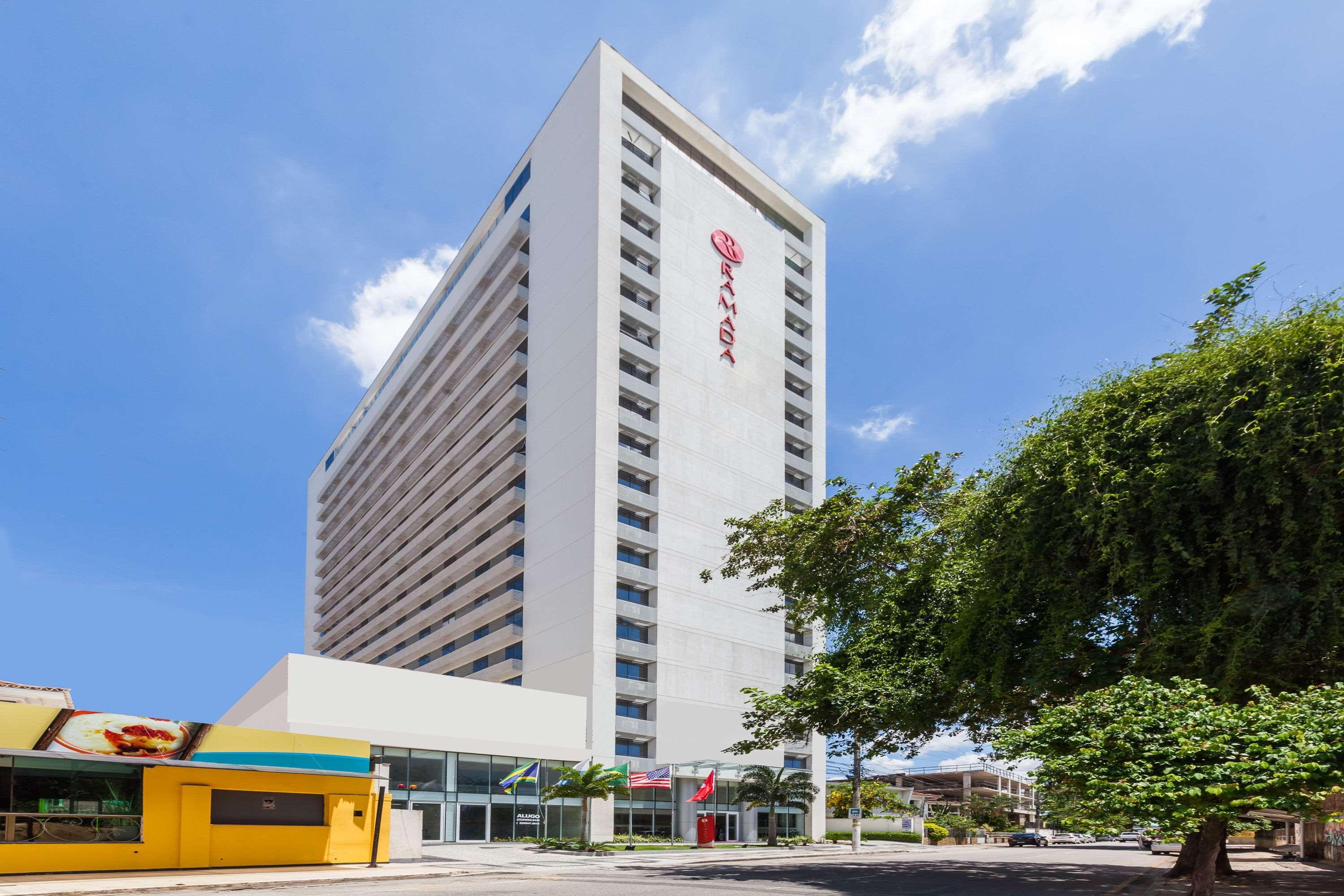 Ramada Hotel & Suites Campos Pelinca Campos dos Goytacazes Bagian luar foto
