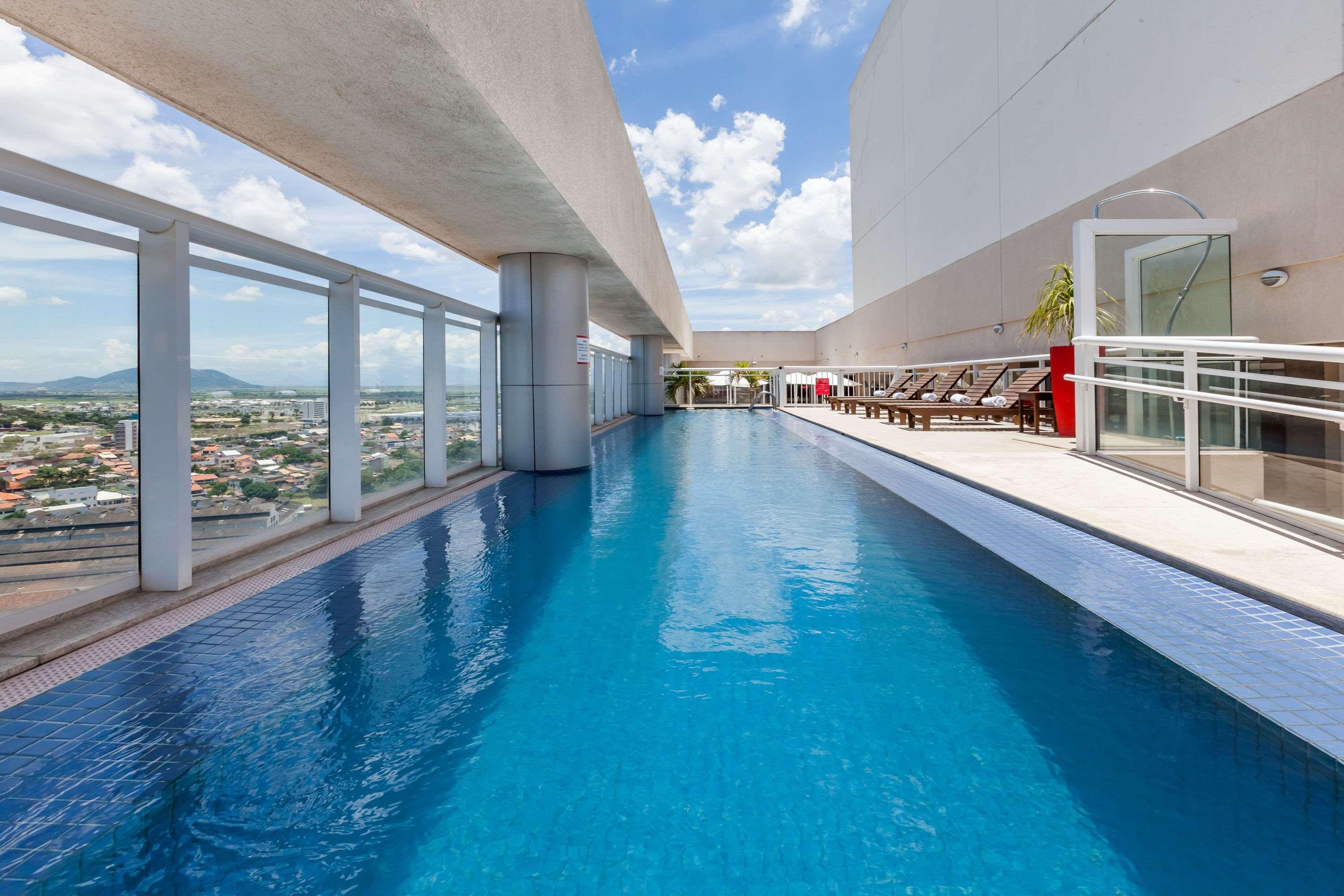 Ramada Hotel & Suites Campos Pelinca Campos dos Goytacazes Bagian luar foto